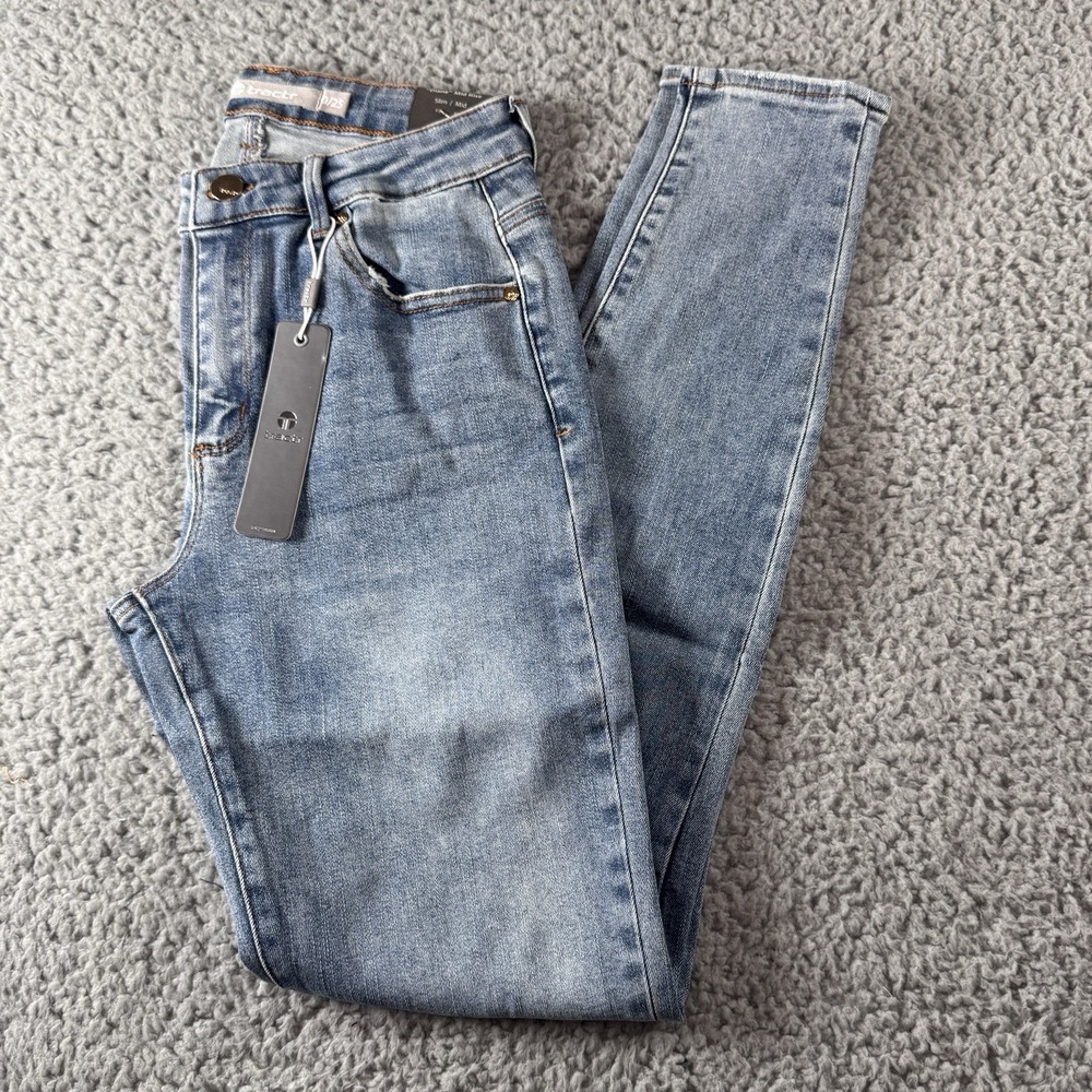Tractr Diane Mid Rise Distressed Indigo Medium‎ Blue Stretch Jean Sz 0/25 NWT